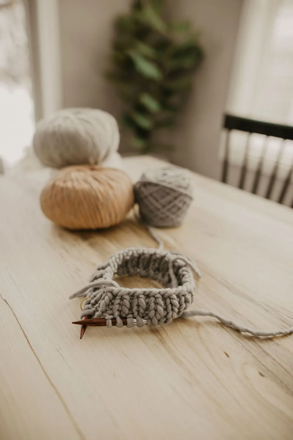 Light Gray Peruvian Wool Knit Hat with Faux Fur Pom Pom