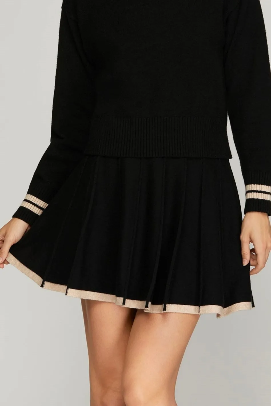 Pleated Knit Sweater Skirt - Black